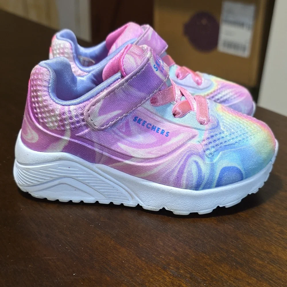 Skechers Rainbow Sneakers Size 6‎